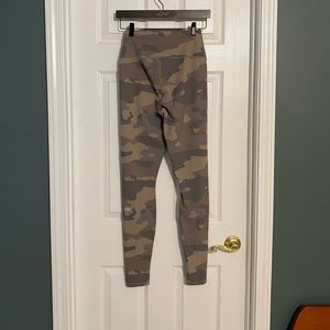 ALO camo leggings